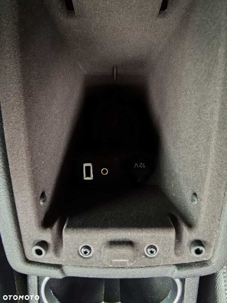 Ford S-Max 2.0 TDCi DPF Titanium - 19