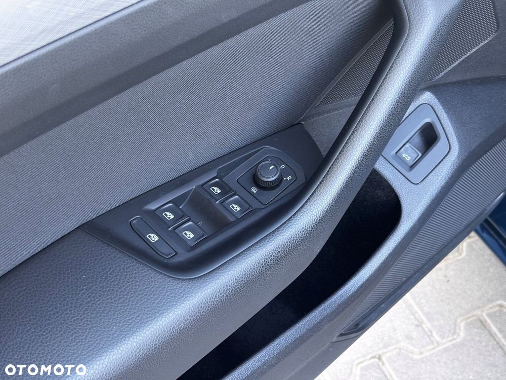 Volkswagen Passat Variant 2.0 TDI EVO Business DSG - 13