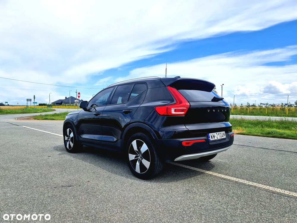 Volvo XC 40 T4 Geartronic Momentum Pro - 11