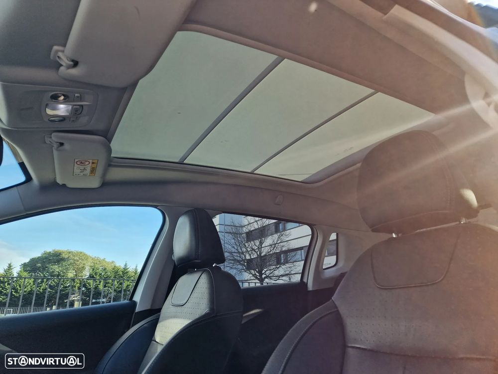 Peugeot 2008 1.2 PureTech Allure - 20