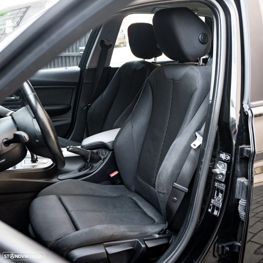 BMW 320 d Aut. Sport Line - 7