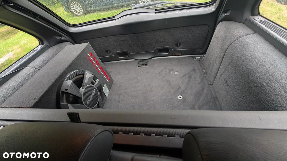 BMW Seria 5 523i - 24