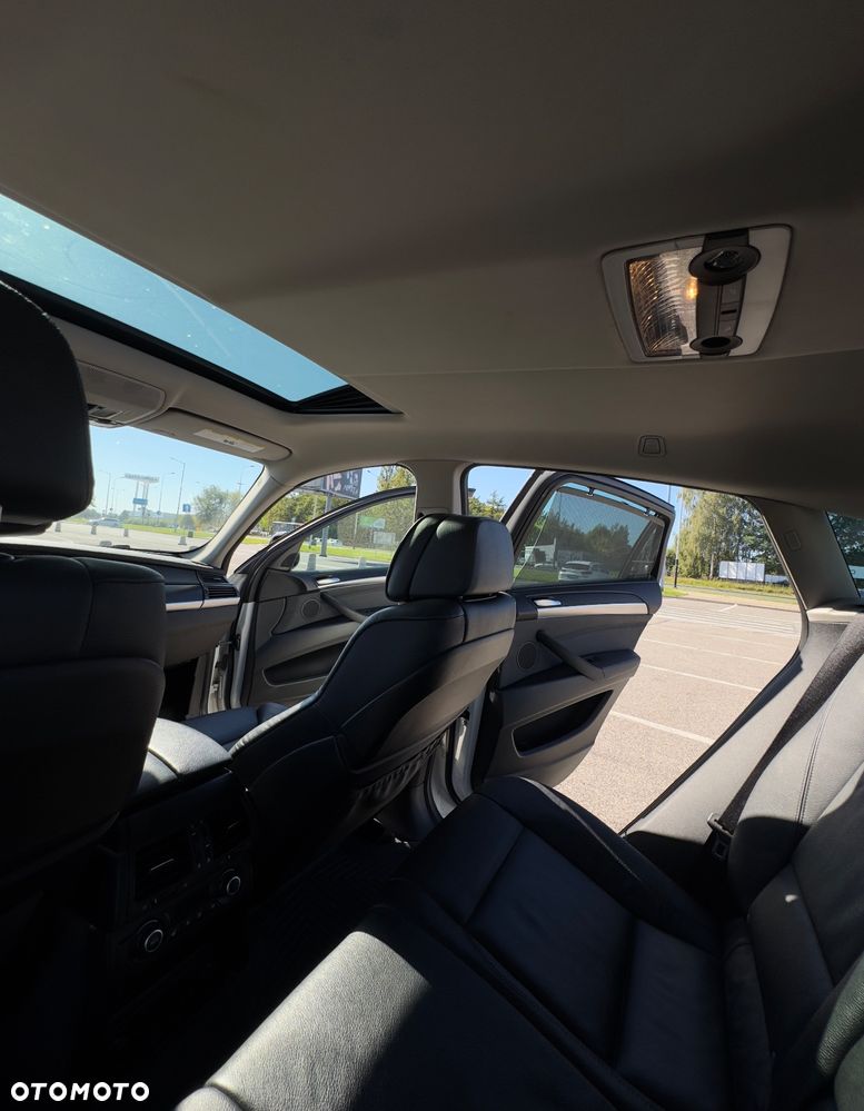 BMW X6 35i xDrive - 27