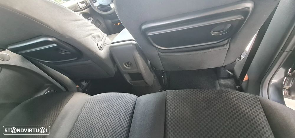 Ford C-Max 1.6 TDCi Titanium - 10