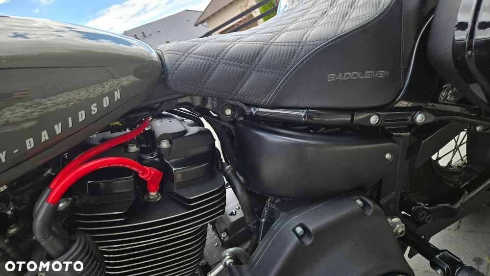 Harley-Davidson Softail Street Bob - 12