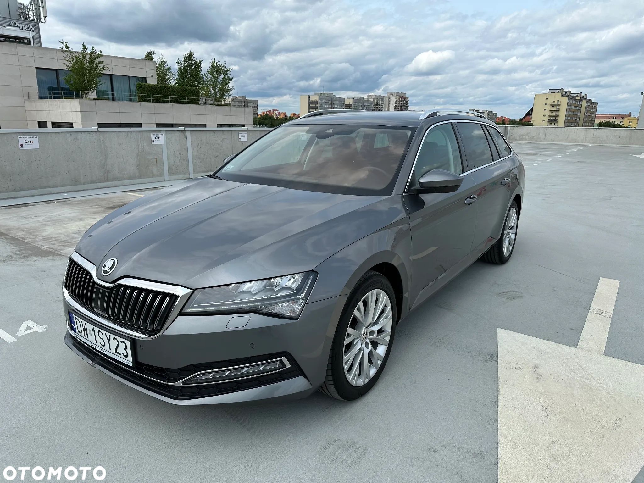Skoda Superb 2.0 TDI SCR Style DSG - 1