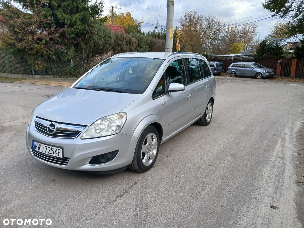 Opel Zafira - 1
