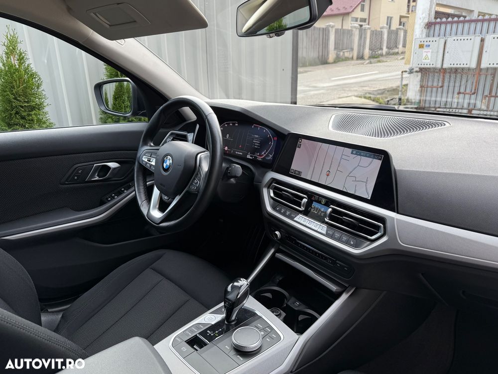 BMW Seria 3 320d xDrive AT MHEV - 21