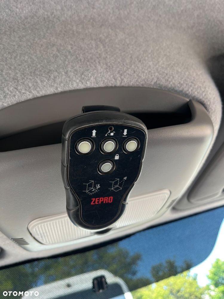 Volkswagen Crafter - 12