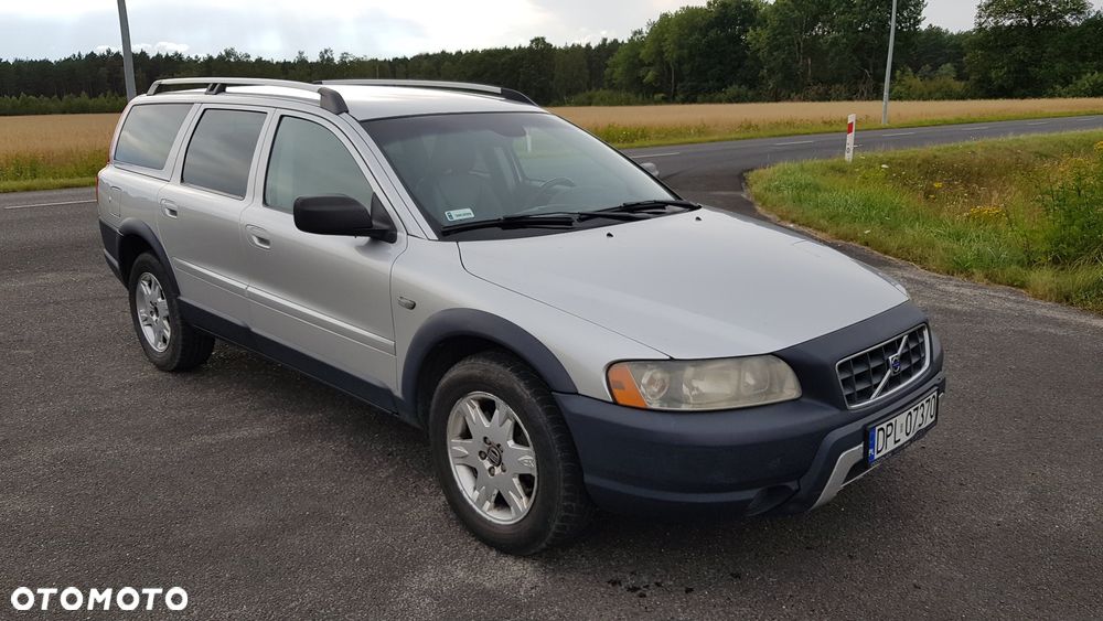 Volvo XC 70 D5 AWD Momentum - 3