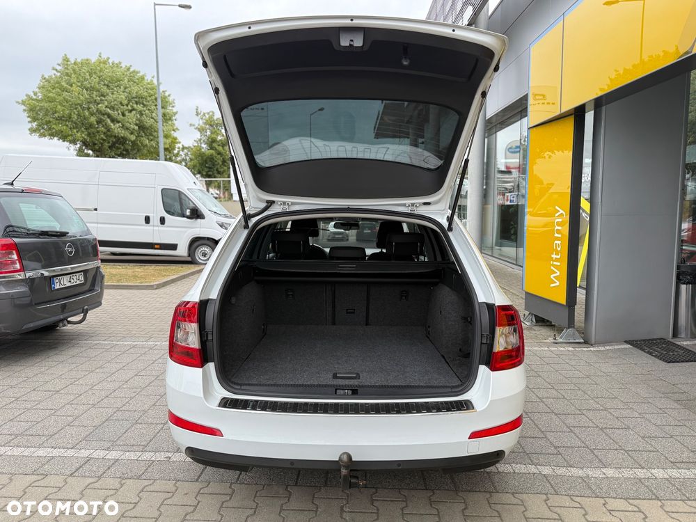 Skoda Octavia 1.6 TDI (Green tec) DSG Ambition - 9