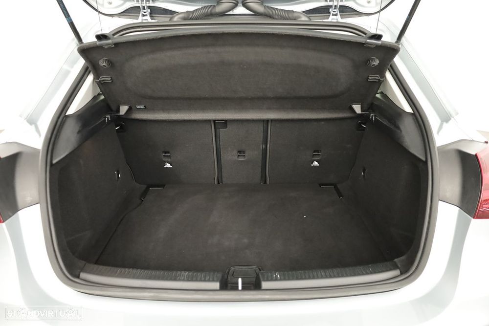 Mercedes-Benz A 200 Standard - 24