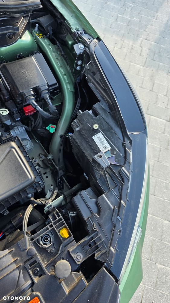 Ford Kuga 2.5 Duratec FHEV ST-LINE - 31