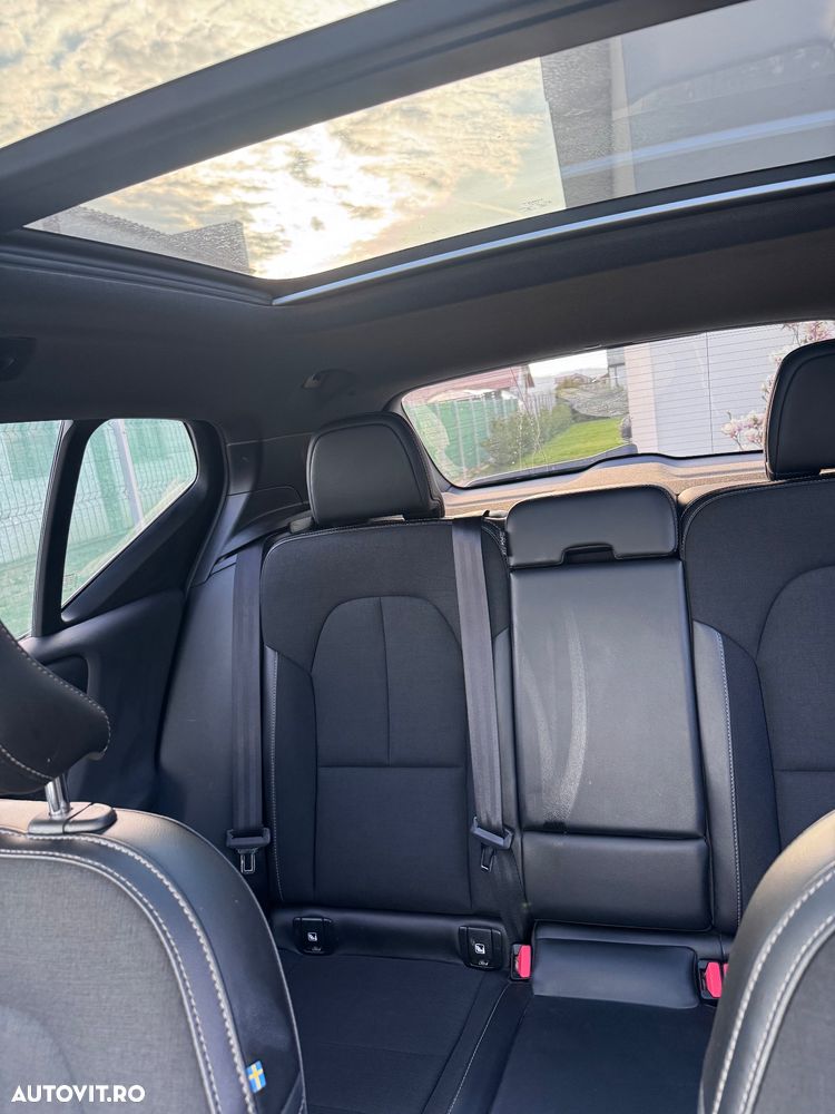 Volvo XC 40 D3 AWD Momentum Pro - 38