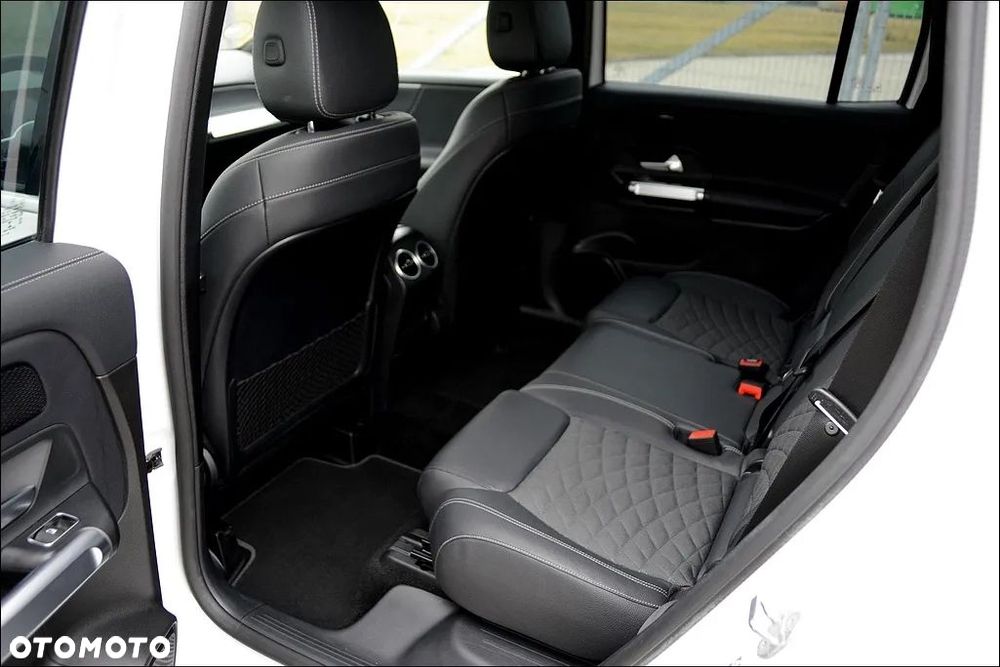 Mercedes-Benz GLB 200 d 8G-DCT Progressive - 22