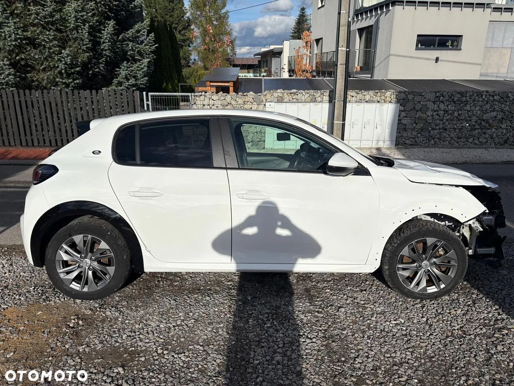 Peugeot 208 e-208 50kWh GT - 13