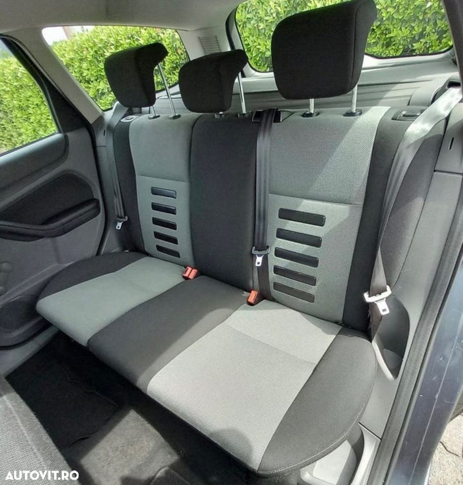 Ford Focus 1.6 TDCi Trend - 11