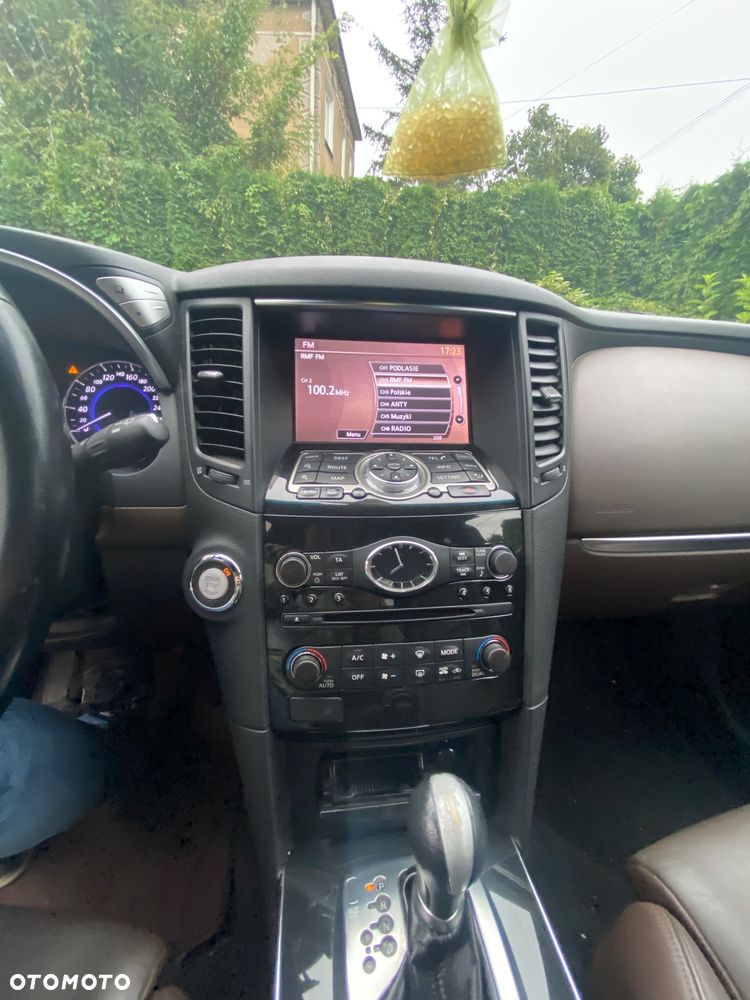 Infiniti FX FX30d S - 18
