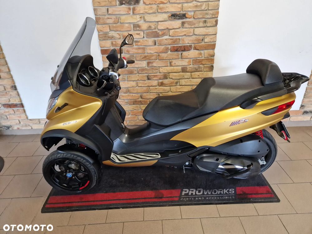 Piaggio MP-3 - 8