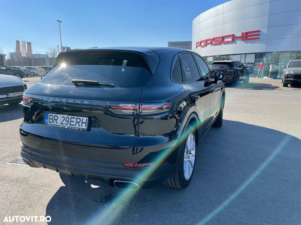 Porsche Cayenne Standard - 5