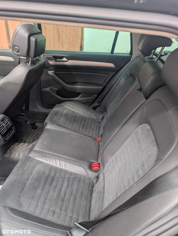 Volkswagen Passat - 10