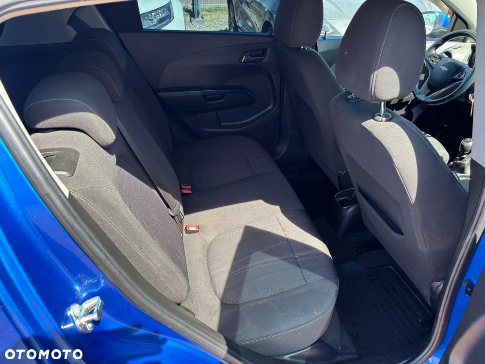 Chevrolet Aveo 1.6 LTZ - 17