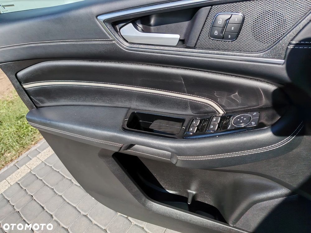 Ford S-Max - 39