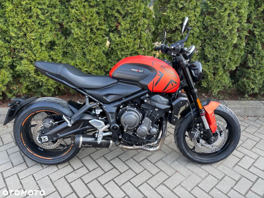 Triumph Trident - 2