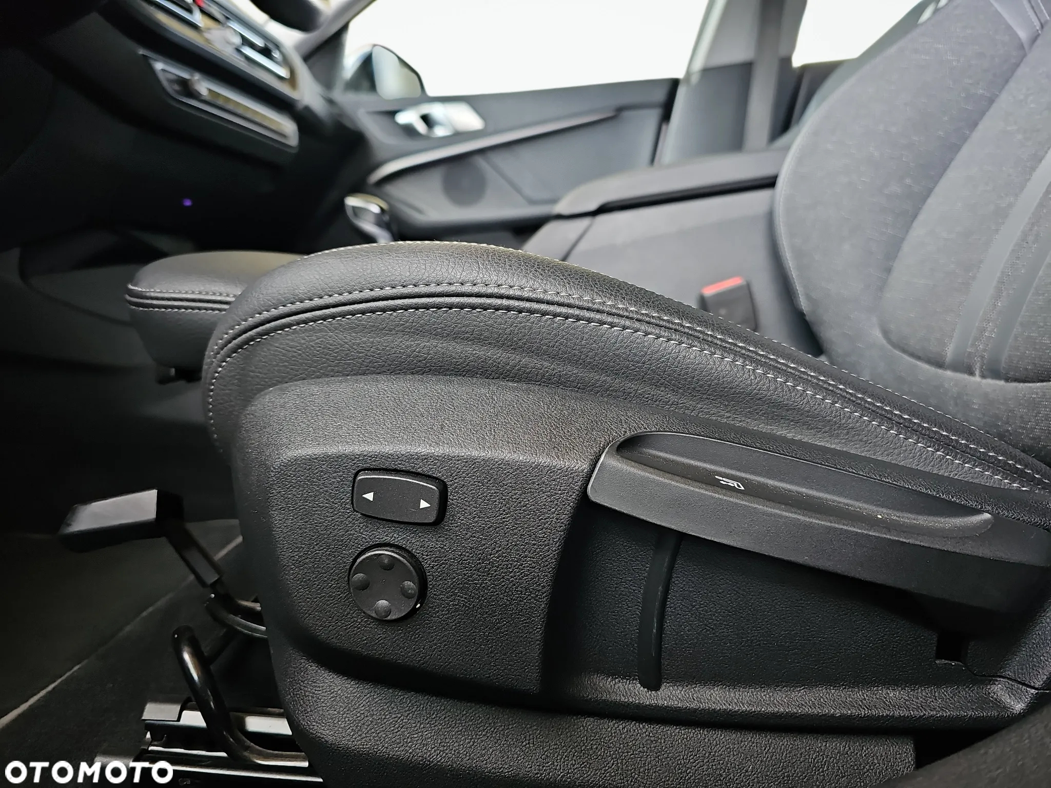 BMW Seria 2 220i xDrive Sport Line - 36
