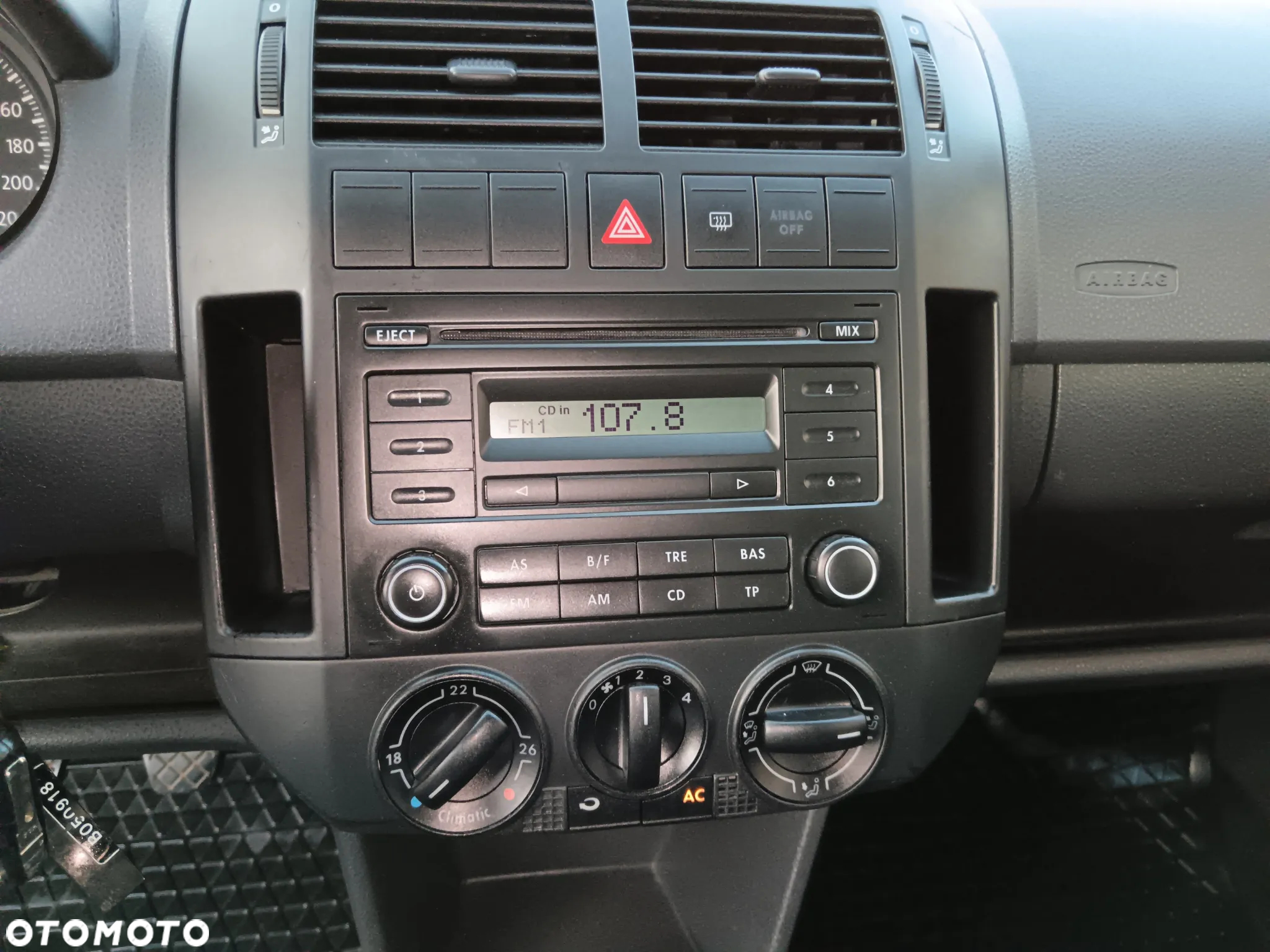 Volkswagen Polo 1.4 TDI Comfortline - 14