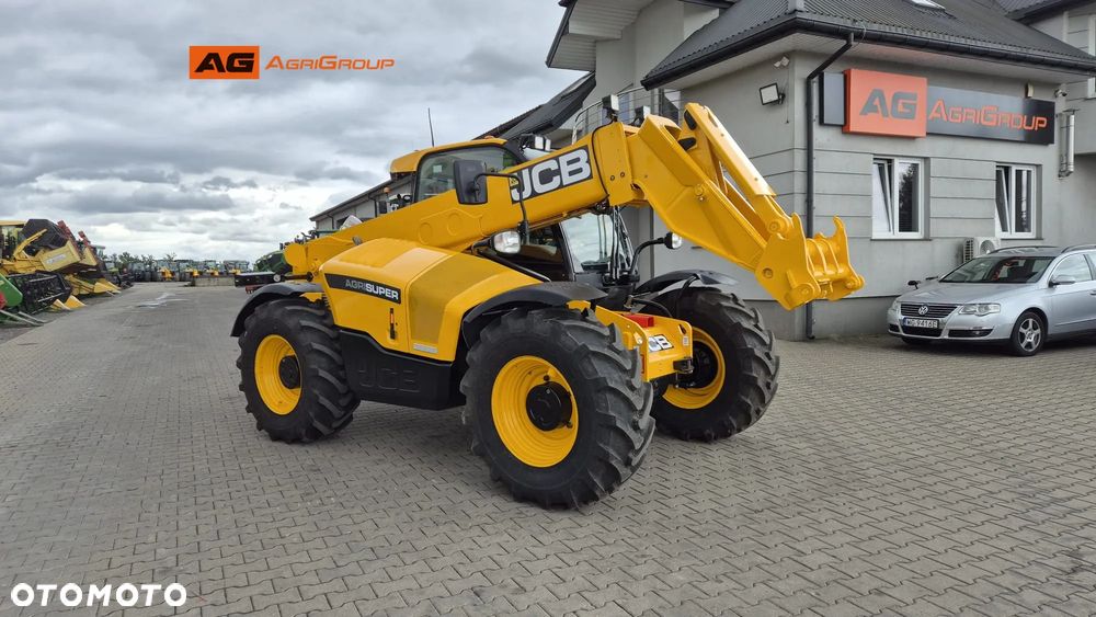 JCB 542-70 AGRI SUPER 2020R 145KM 2019R - 1