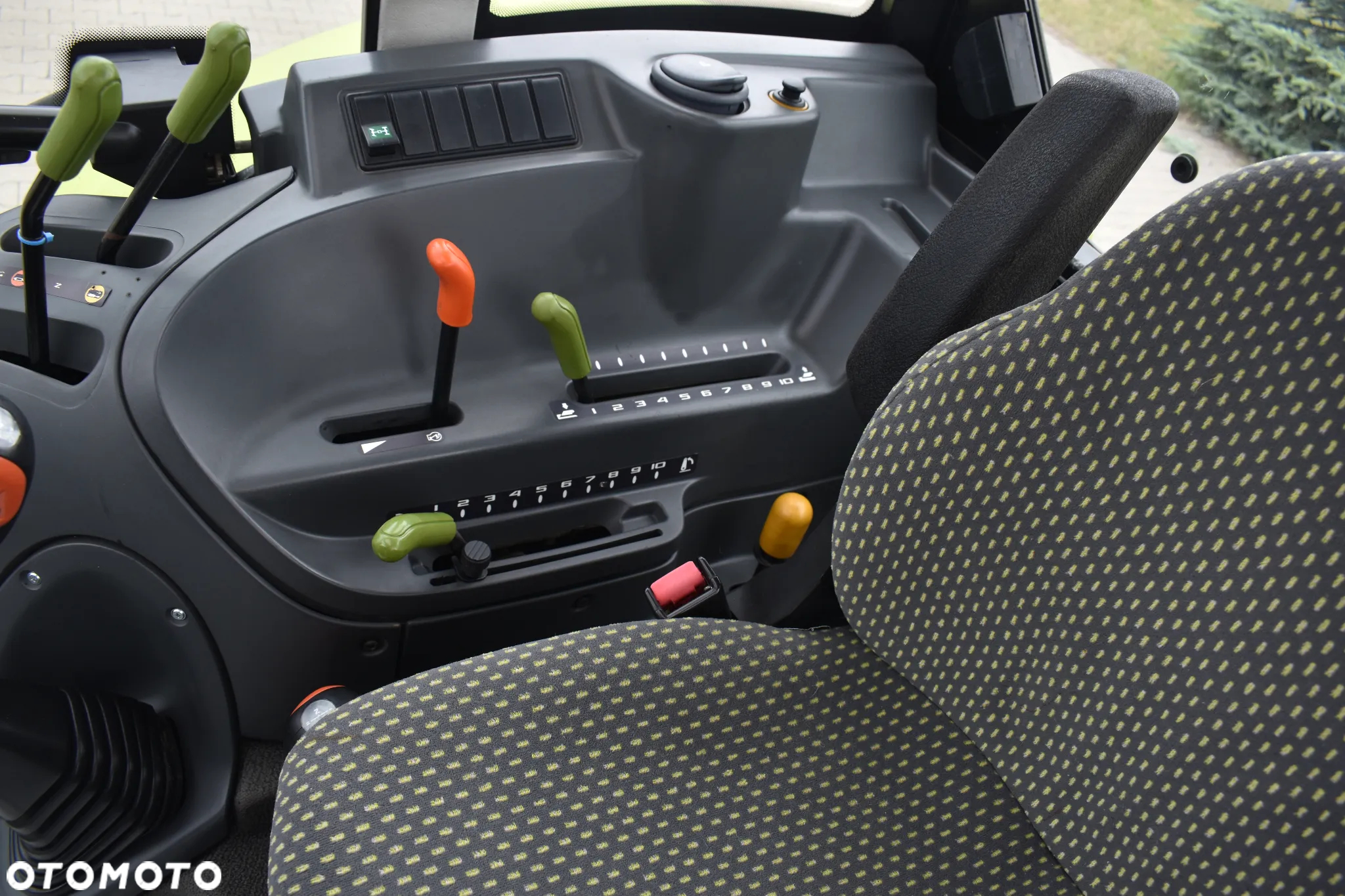 Claas Axos 340 CX - 19