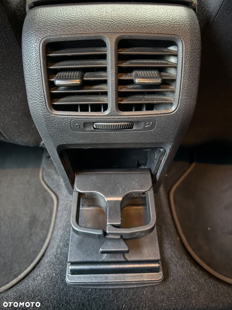 Volkswagen Golf - 40