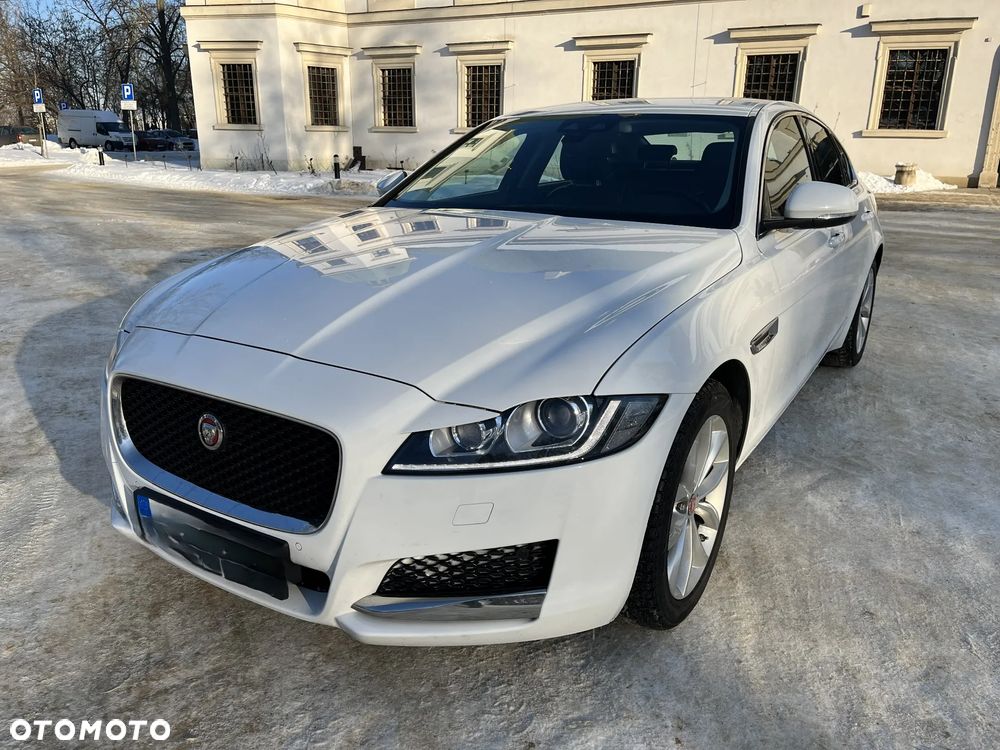 Jaguar XF 2.0 T Prestige - 19