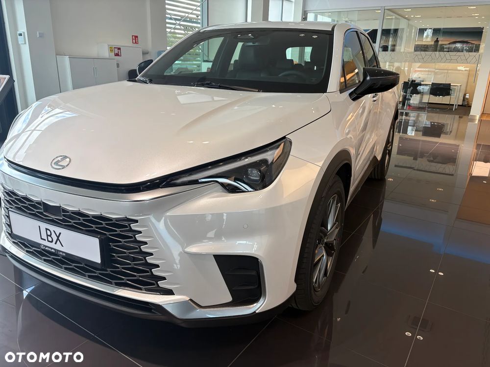 Lexus LBX 1.5 Hybrid Elegant - 2