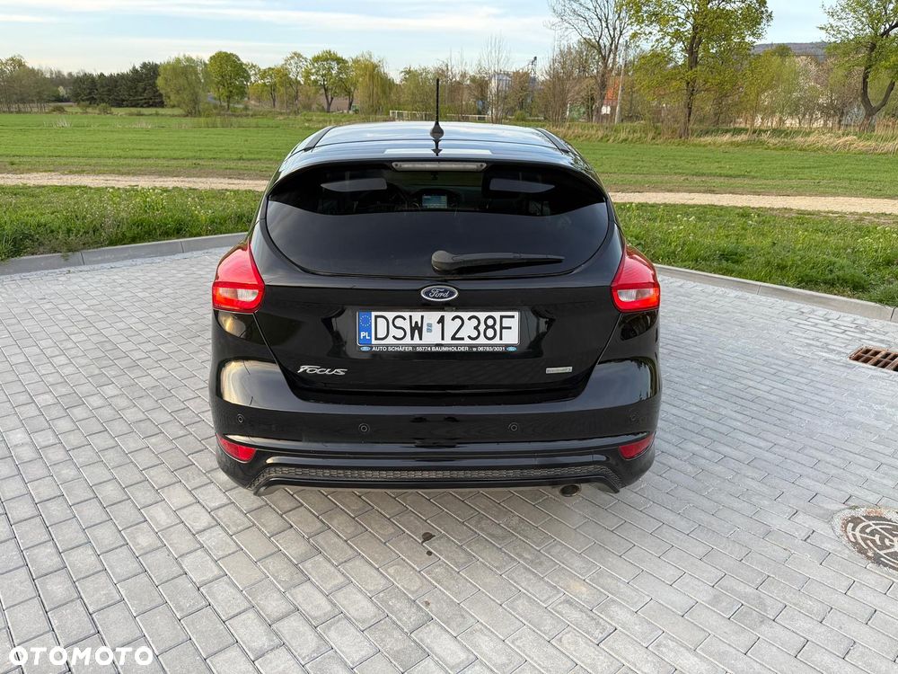 Ford Focus 1.5 EcoBoost ST-Line - 5