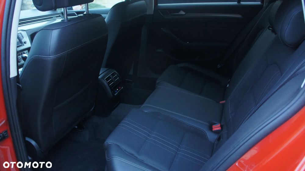 Volkswagen Passat Alltrack 2.0 TDI SCR 4Motion DSG - 31