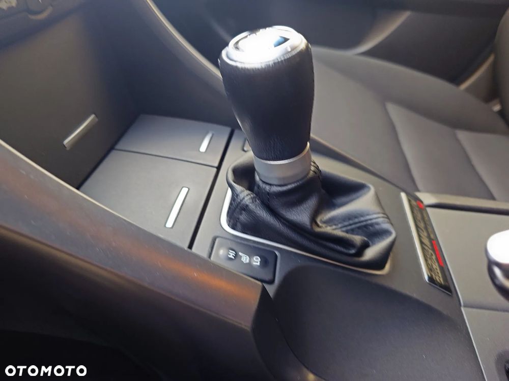 Honda Accord 2.0 Lifestyle - 24