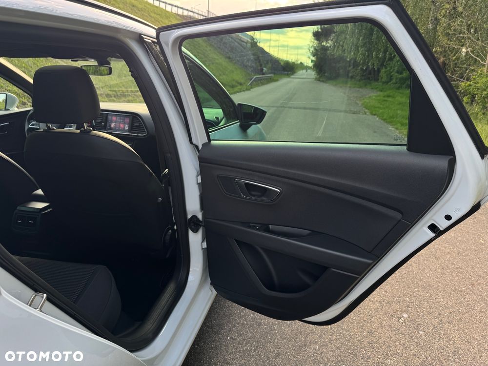 Seat Leon 2.0 TDI FR Black S&S - 24