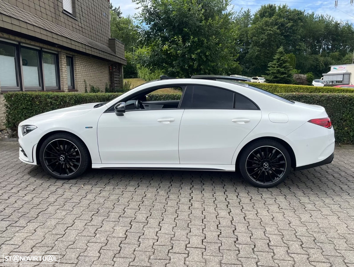 Mercedes-Benz CLA 250 e AMG Line - 2