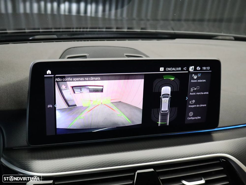 BMW 530 e Pack Desportivo M - 28