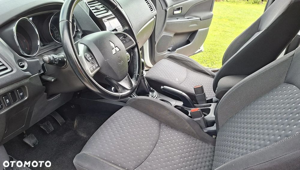 Mitsubishi ASX - 15