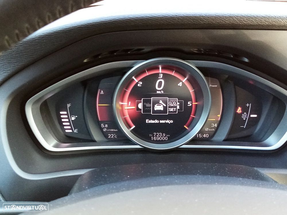 Volvo V40 D2 Inscription - 8