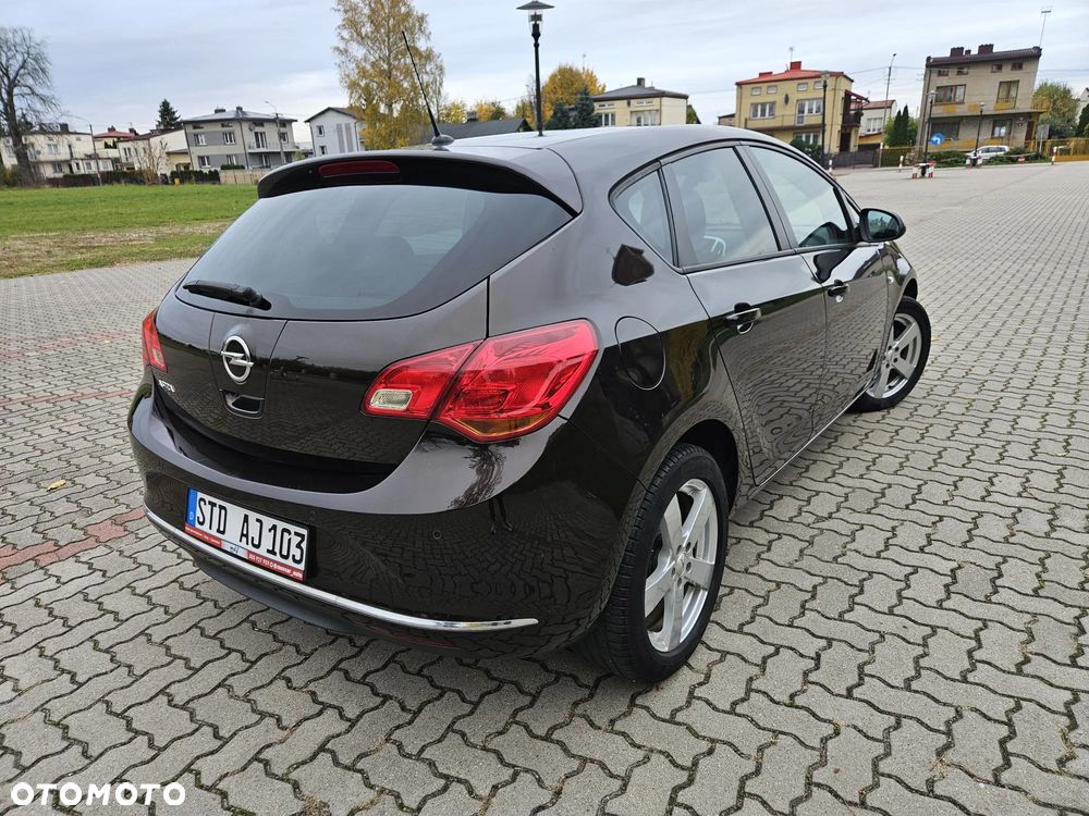 Opel Astra 2015 photo 3