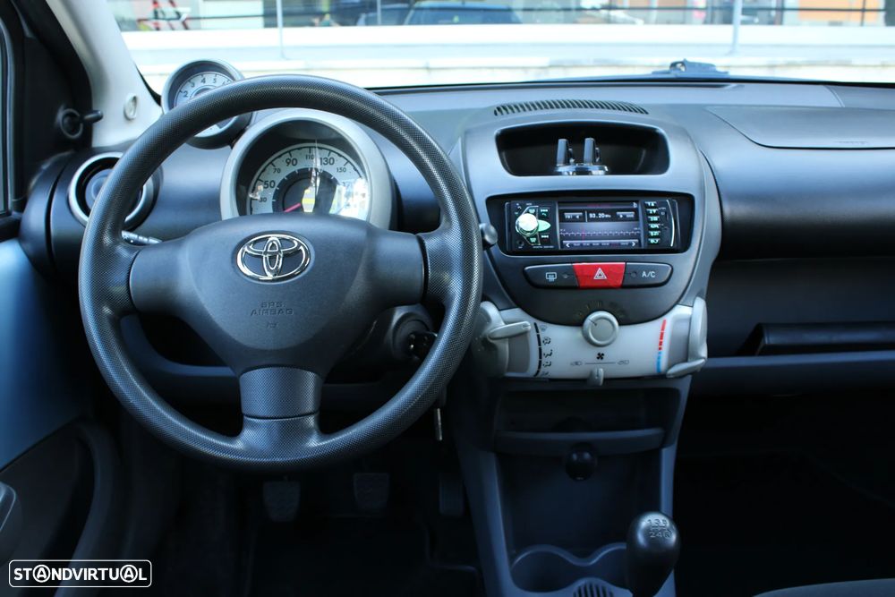 Toyota Aygo 1.0 + AC+VSC - 17