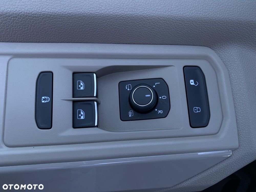 Volkswagen Multivan 2.0 TSI L2 Style DSG - 10