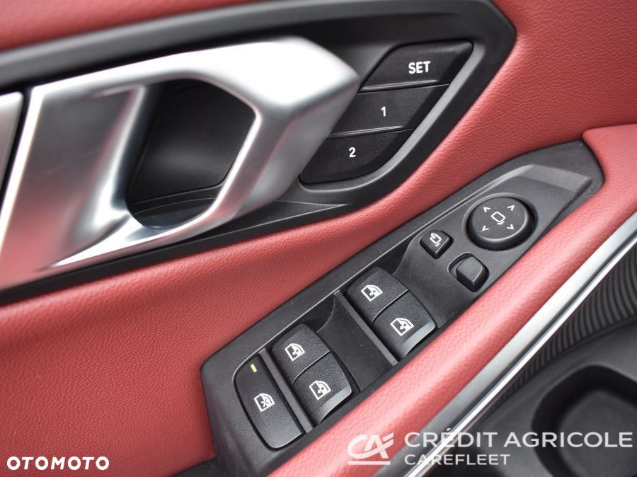 BMW Seria 3 330i xDrive Sport Line - 24