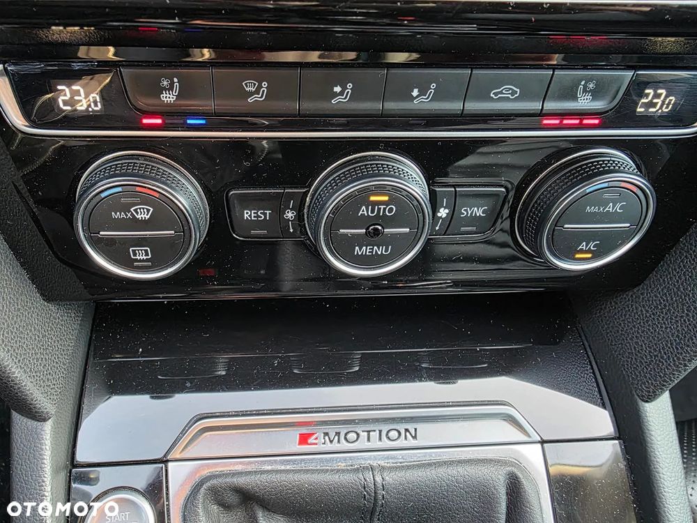 Volkswagen Passat Variant 2.0 TDI BMT 4Mot Highline - 20