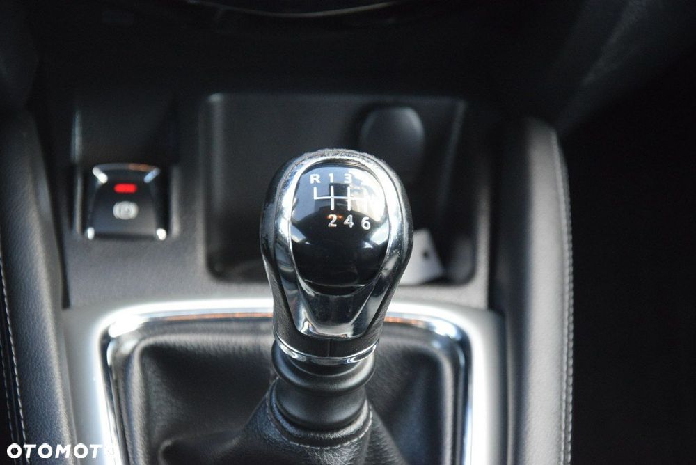 Nissan Qashqai 1.6 dCi 4x4 360 S&S - 25