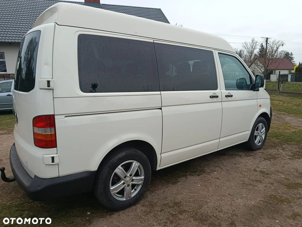 Volkswagen Caravelle - 7